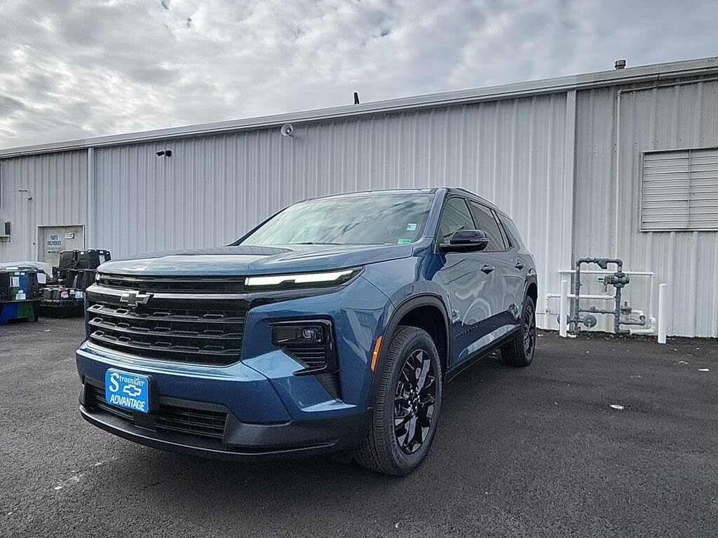 2026 Chevrolet Traverse LT FWD