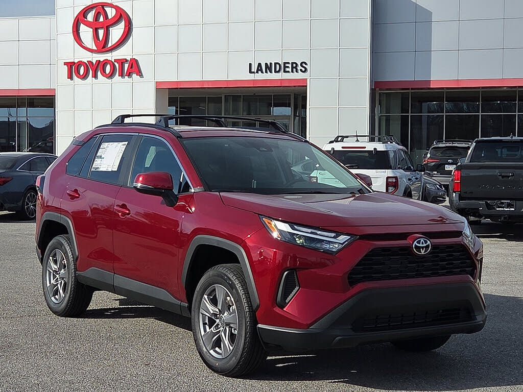 2025 Toyota RAV4 XLE FWD