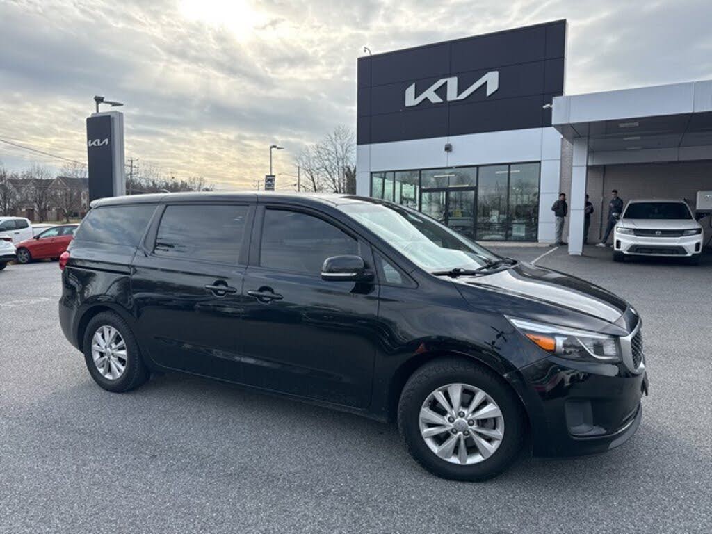 2017 Kia Sedona LX