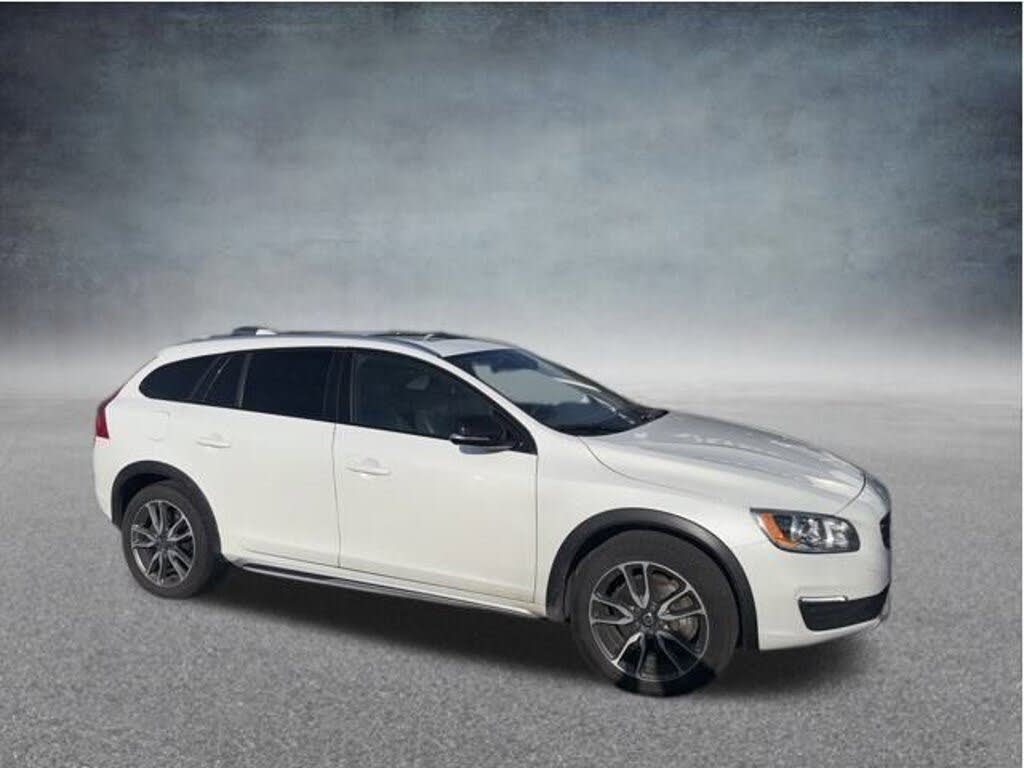2017 Volvo V60 Cross Country T5 Premier AWD