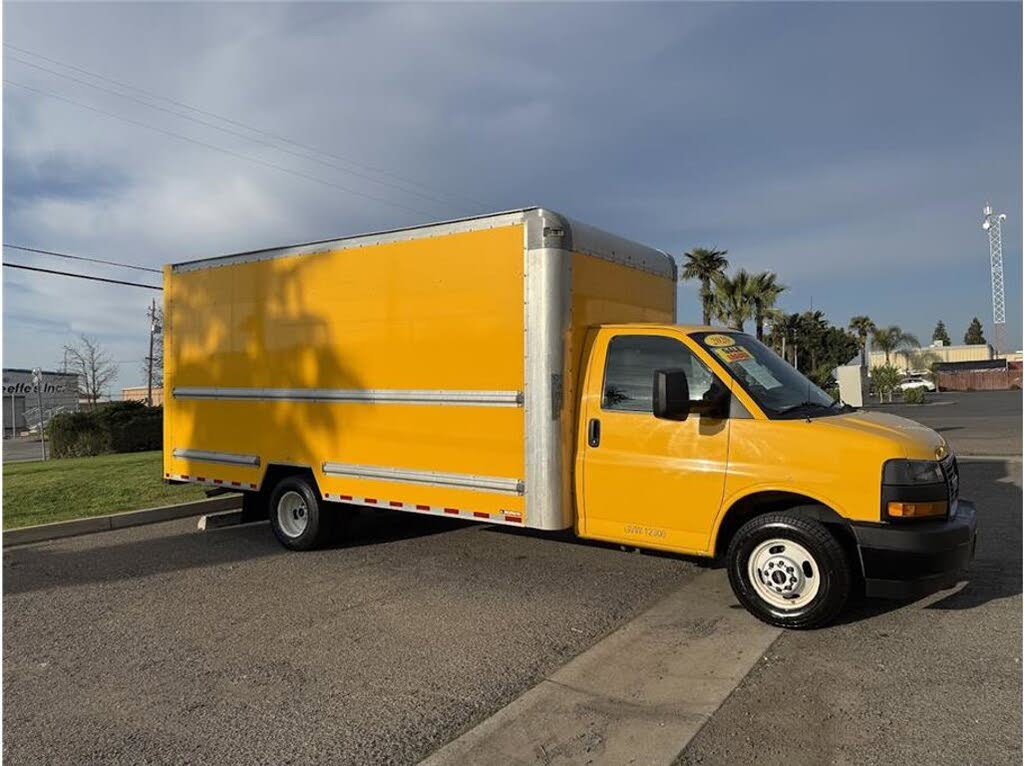 2020 GMC Savana Chassis 3500 177 Cutaway RWD