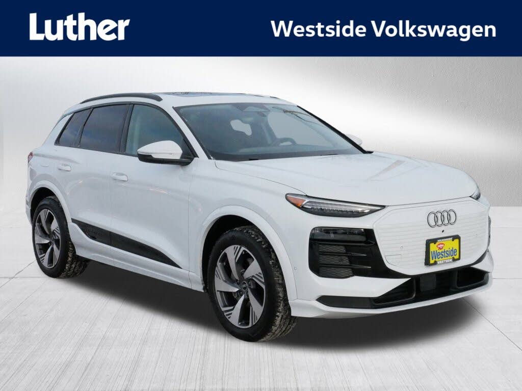 2025 Audi Q6 e-tron quattro Premium Plus