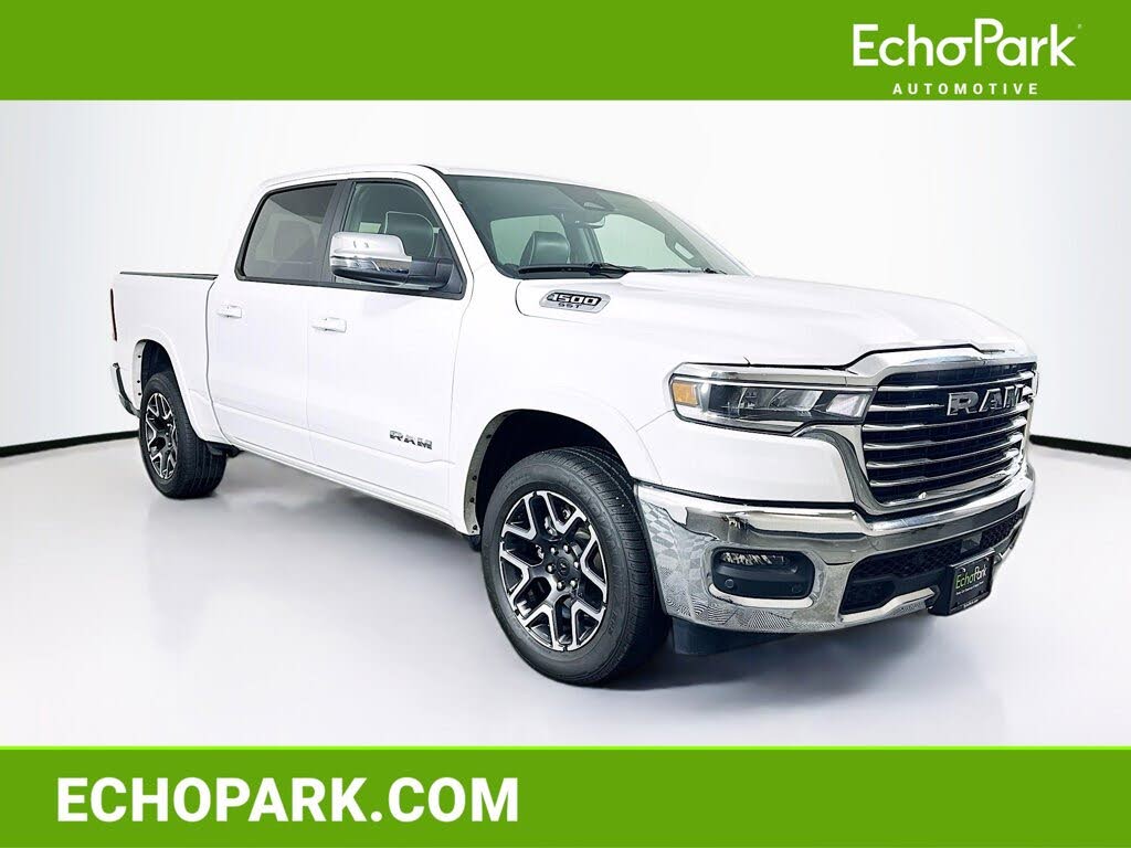 2025 RAM 1500 Laramie Crew Cab 4WD