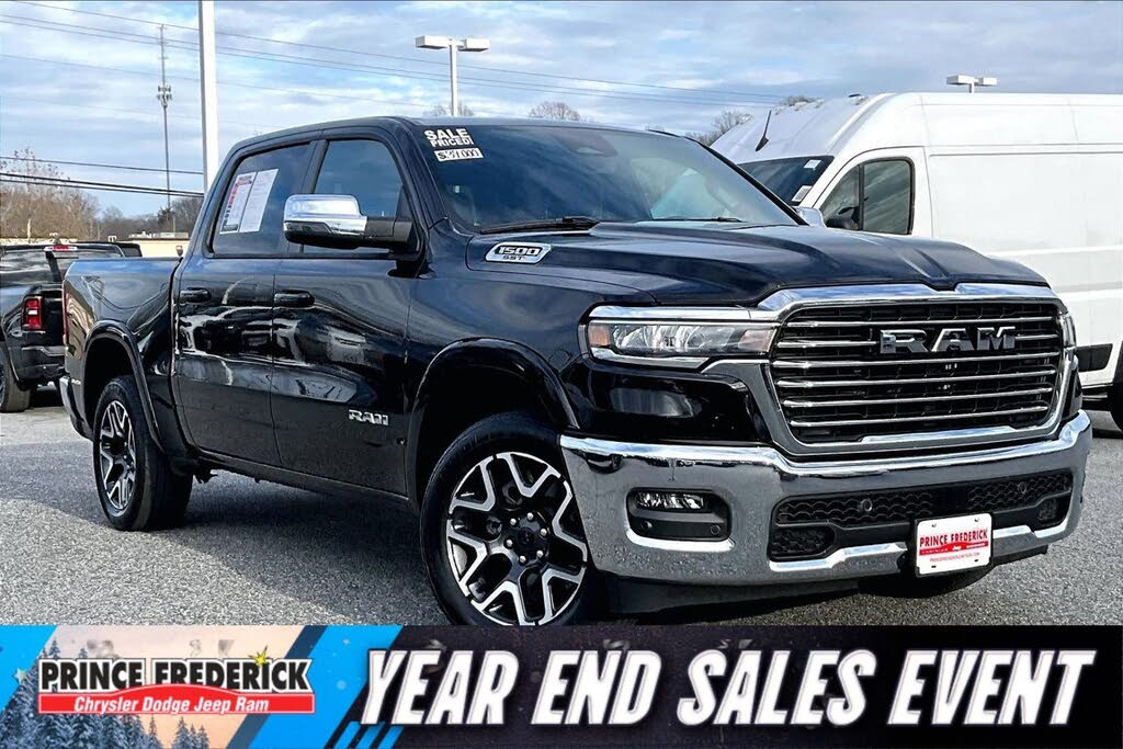 2025 RAM 1500 Laramie Crew Cab 4WD