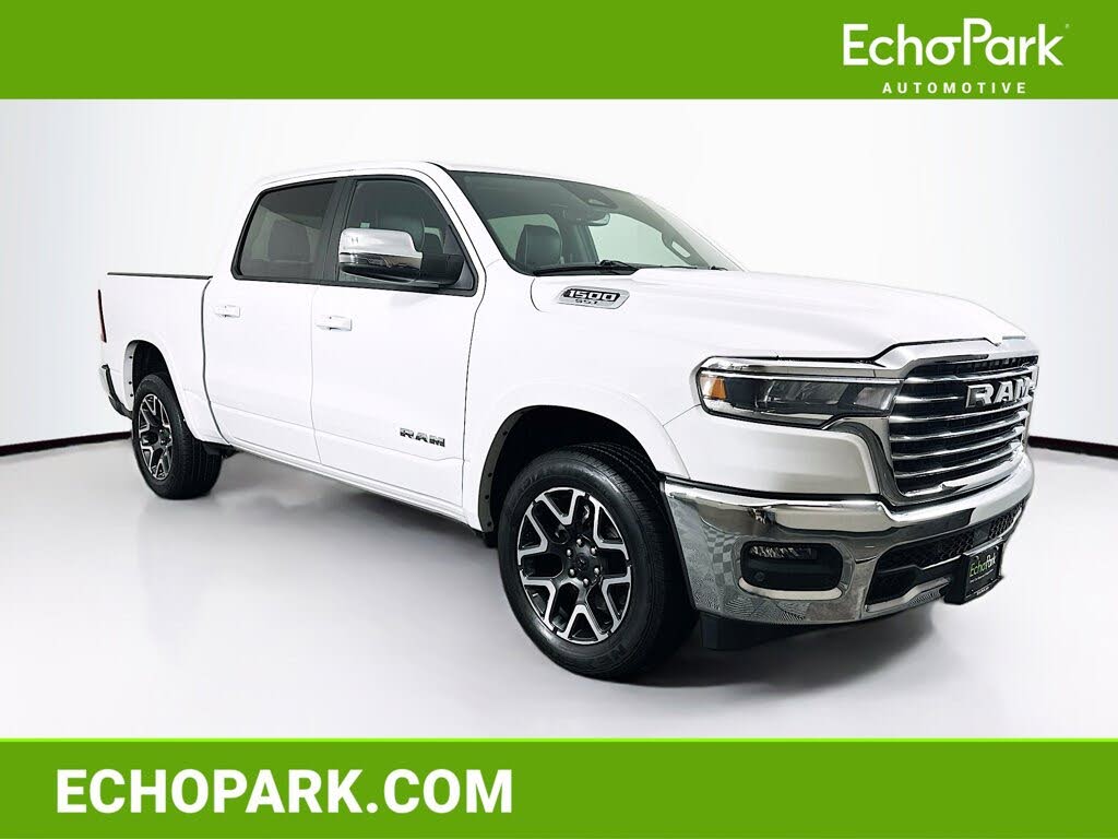 2025 RAM 1500 Laramie Crew Cab 4WD