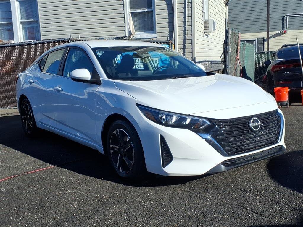 2024 Nissan Sentra SV FWD