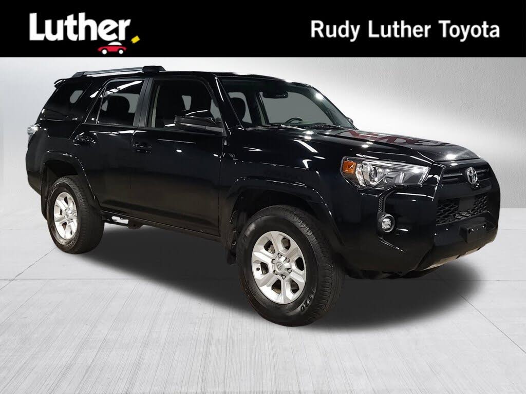 2024 Toyota 4Runner SR5 4WD