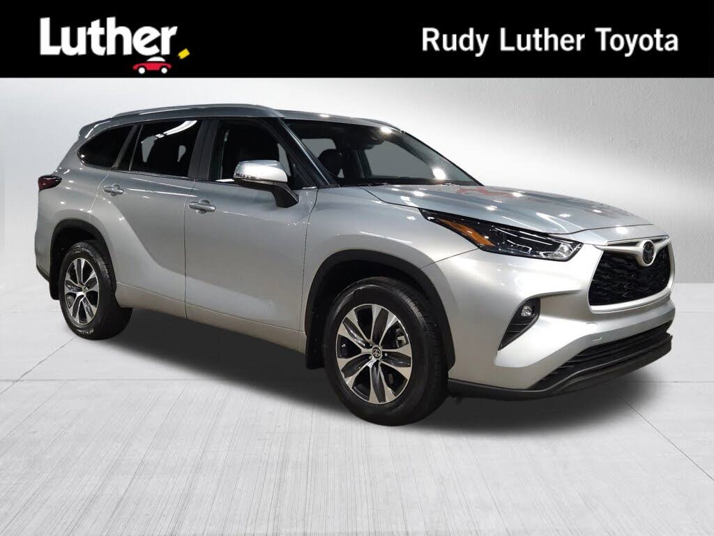 2024 Toyota Highlander XLE AWD