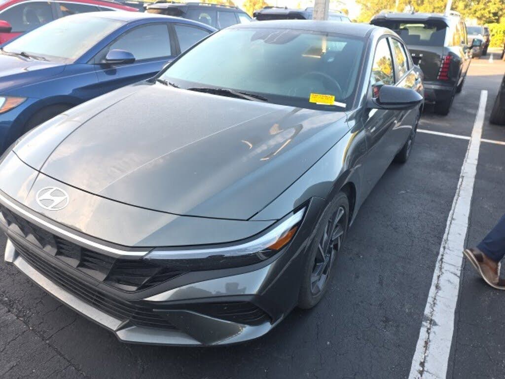 2025 Hyundai Elantra SEL Sport FWD