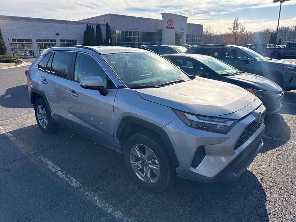 2025 Toyota RAV4 Hybrid XLE AWD