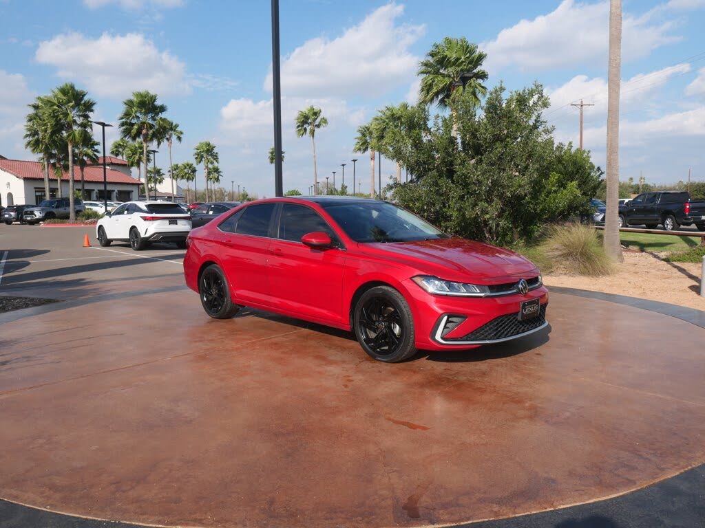 2025 Volkswagen Jetta SE FWD