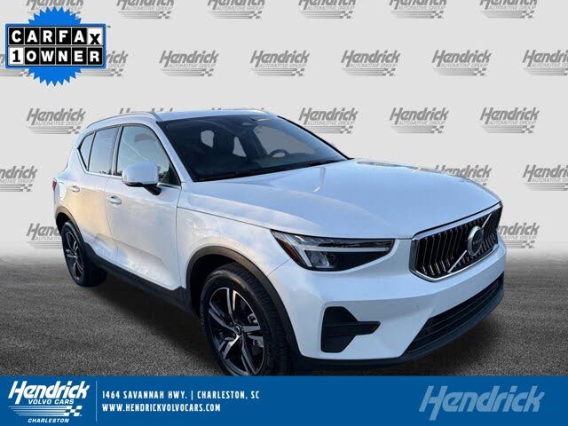 2025 Volvo XC40 B5 Core Bright Theme AWD