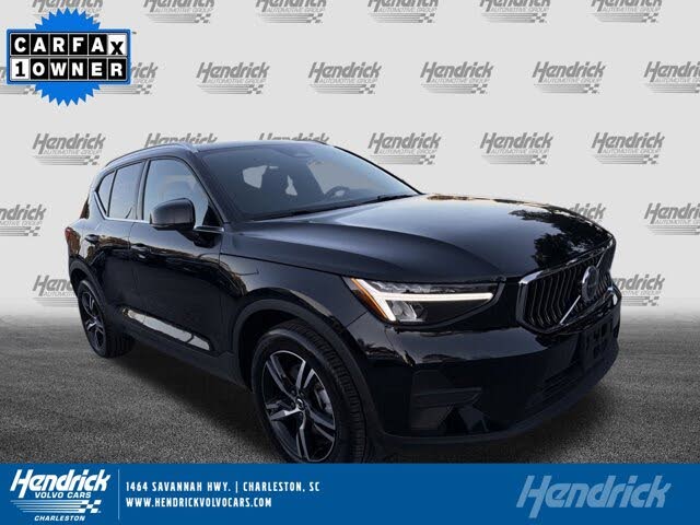 2025 Volvo XC40 B5 Core Bright Theme AWD