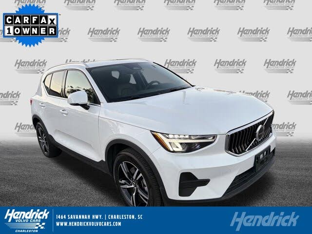 2025 Volvo XC40 B5 Core Bright Theme AWD
