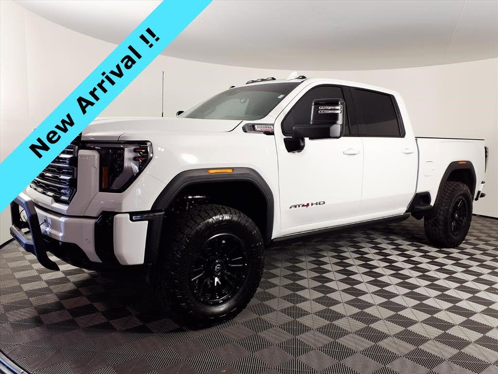 2026 GMC Sierra 2500HD AT4 Crew Cab 4WD