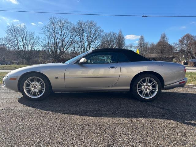 2002 Jaguar XK-Series XK8 Convertible RWD