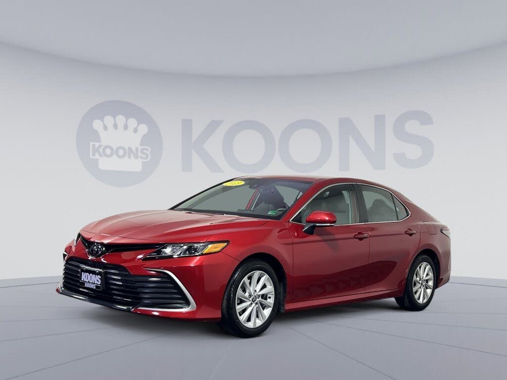 2023 Toyota Camry LE FWD