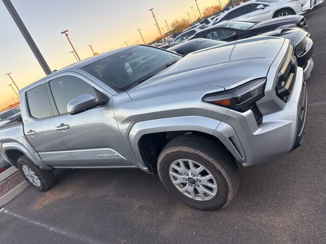 2024 Toyota Tacoma SR5 Double Cab 4WD