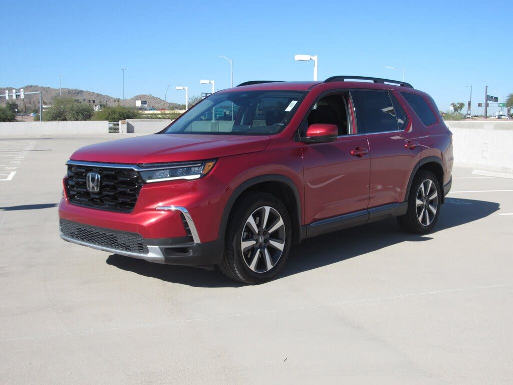 2025 Honda Pilot Touring FWD
