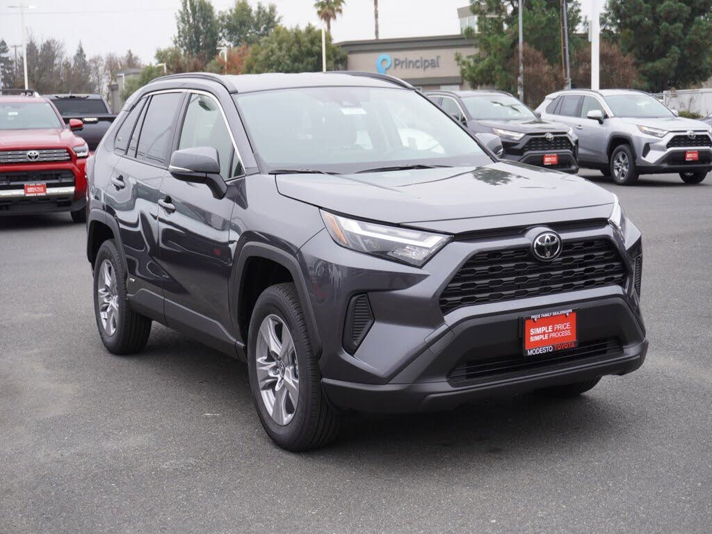 2025 Toyota RAV4 Hybrid XLE AWD