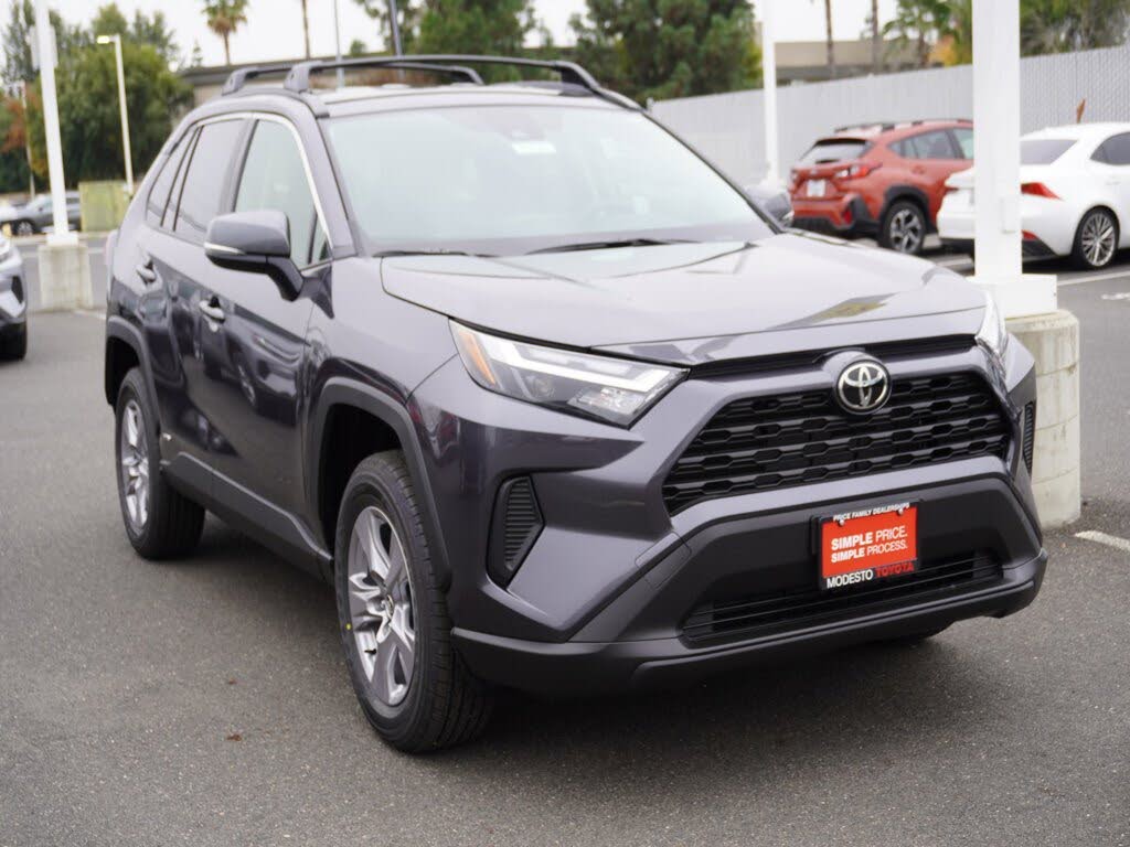 2025 Toyota RAV4 Hybrid XLE AWD