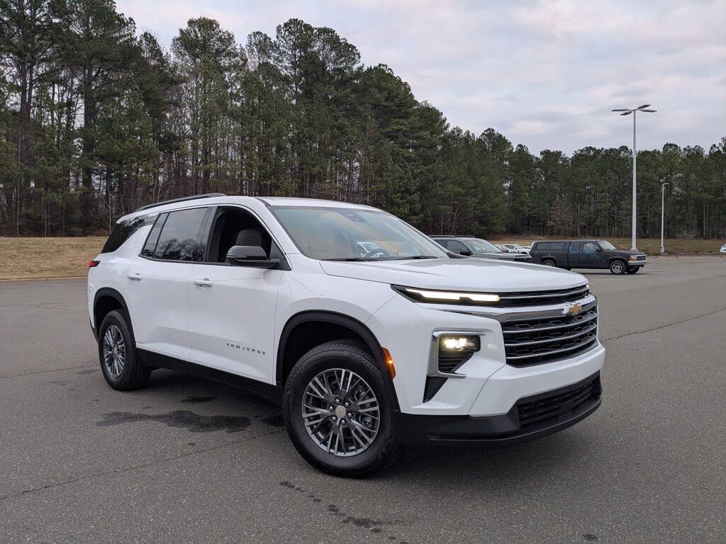 2026 Chevrolet Traverse LT FWD