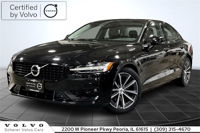 2022 Volvo S60 B5 Momentum AWD