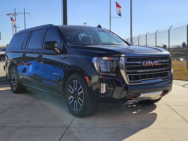 2023 GMC Yukon XL AT4 4WD