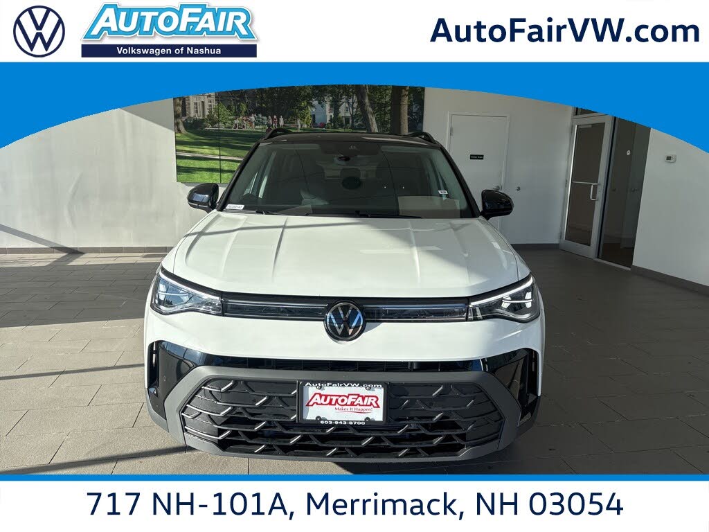 2026 Volkswagen Taos SE Black 4Motion