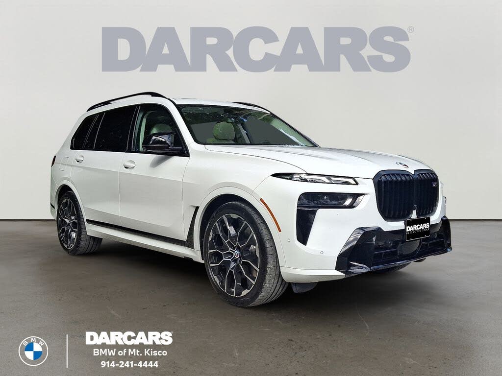 2023 BMW X7 M60i AWD