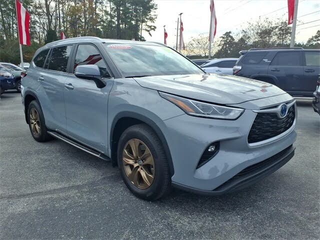 2023 Toyota Highlander Hybrid Bronze Edition AWD