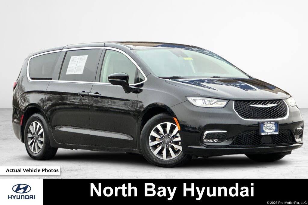 2024 Chrysler Pacifica Hybrid Select FWD