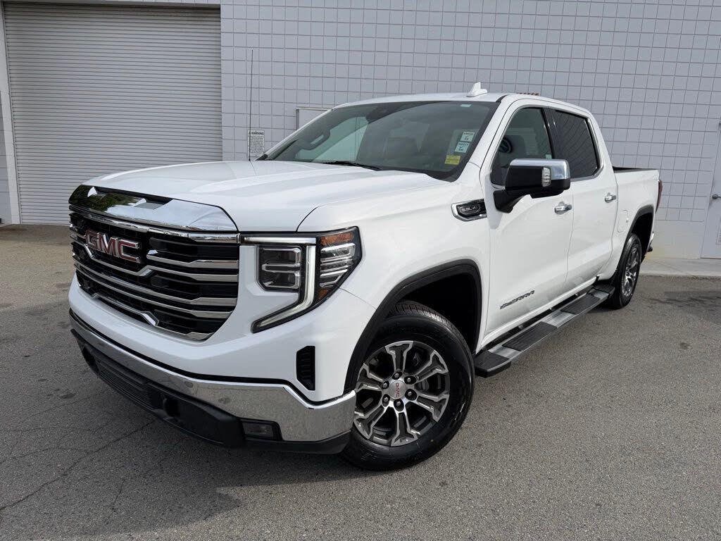 2024 GMC Sierra 1500 SLT Crew Cab RWD