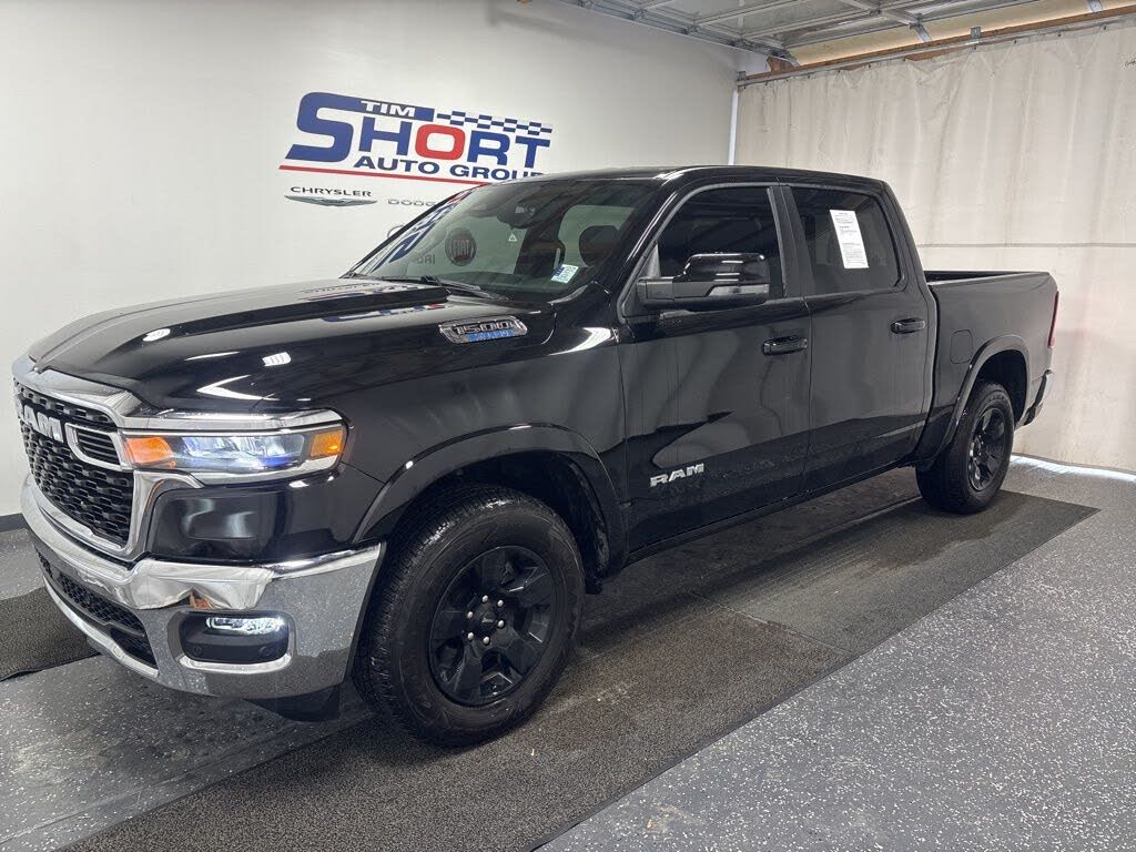 2025 RAM 1500 Big Horn Crew Cab 4WD