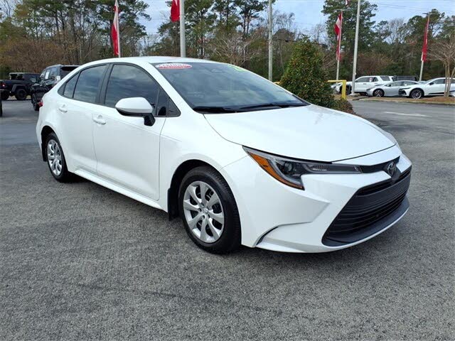 2025 Toyota Corolla LE FWD