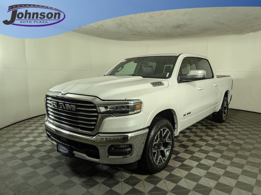 2026 RAM 1500 Laramie Crew Cab 4WD