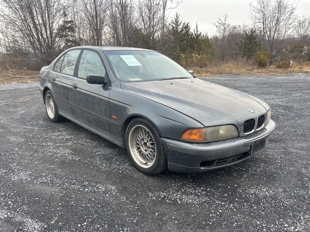 2000 BMW 5 Series 528i Sedan RWD