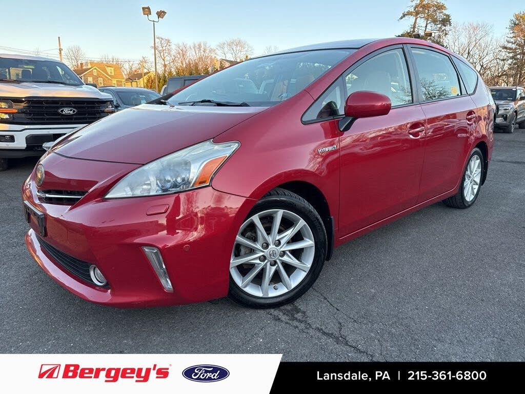 2012 Toyota Prius v Two FWD