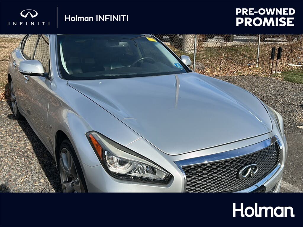 2015 INFINITI Q70 3.7 RWD