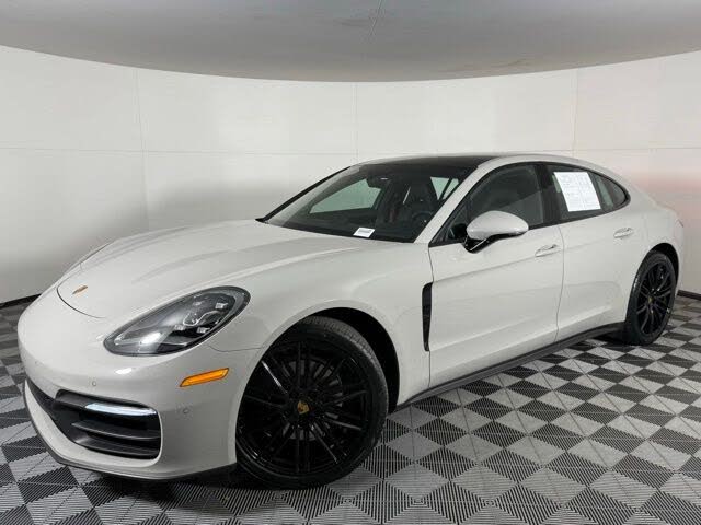 2022 Porsche Panamera Sedan RWD