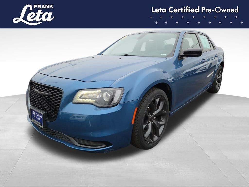 2023 Chrysler 300 Touring RWD