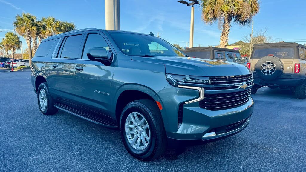 2024 Chevrolet Suburban LT RWD
