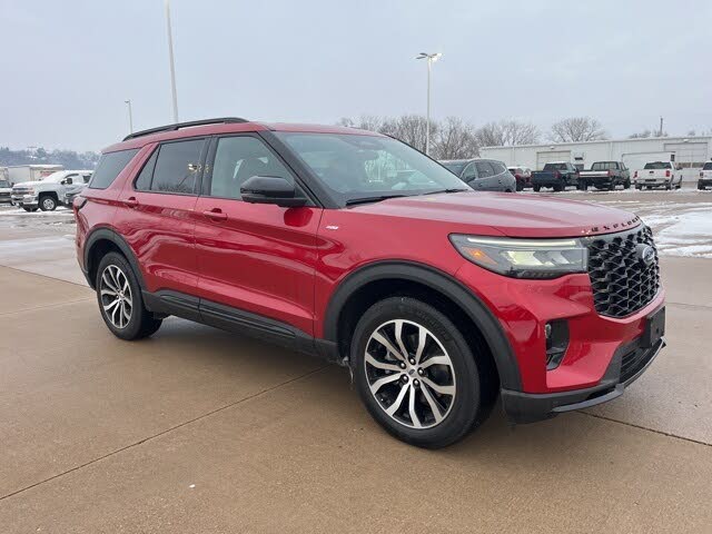2025 Ford Explorer ST-Line AWD