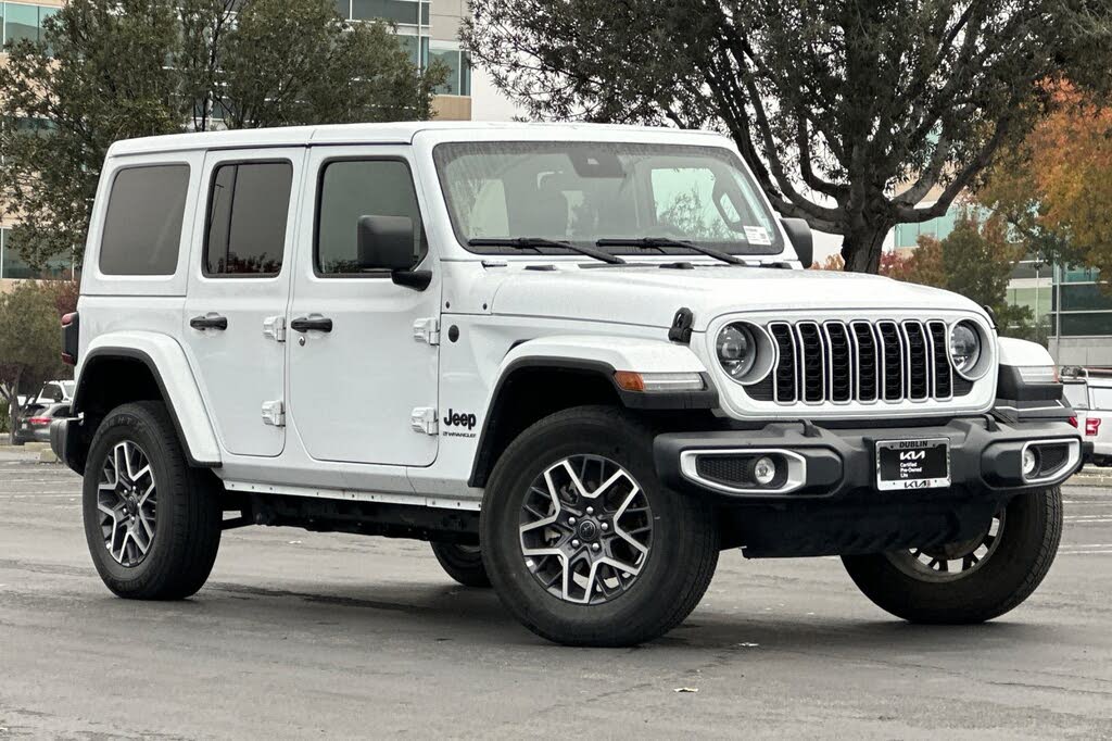2025 Jeep Wrangler Sahara 4-Door 4WD