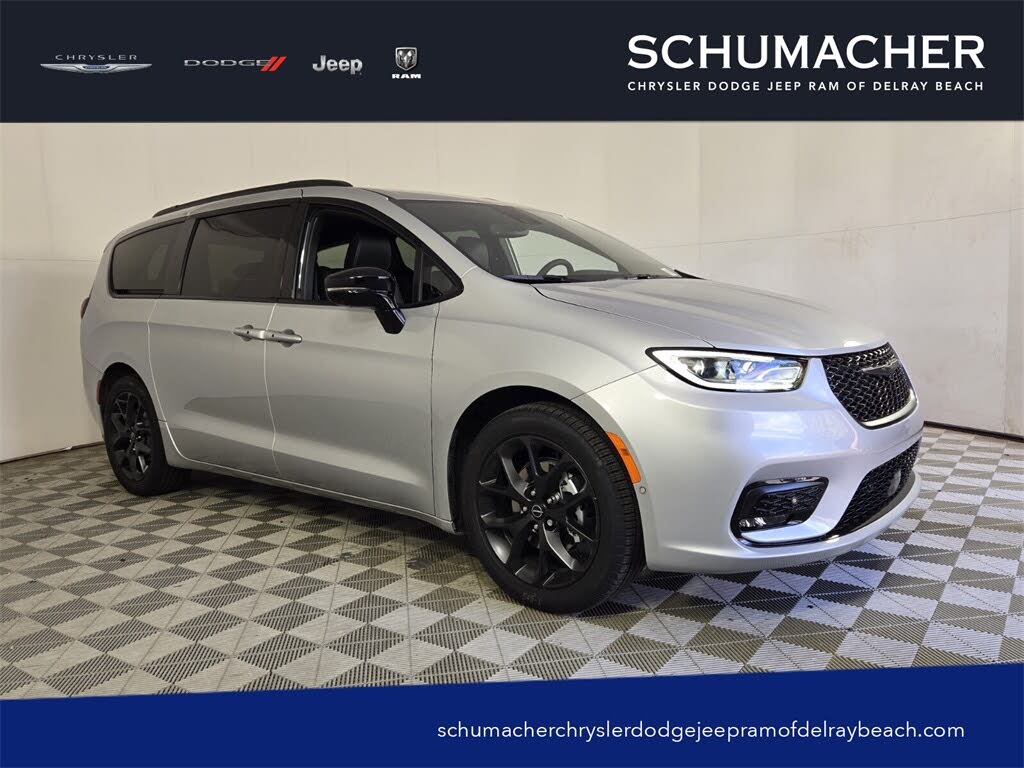 2026 Chrysler Pacifica Limited FWD