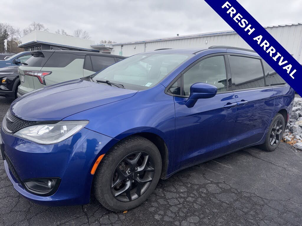 2018 Chrysler Pacifica Touring L Plus FWD