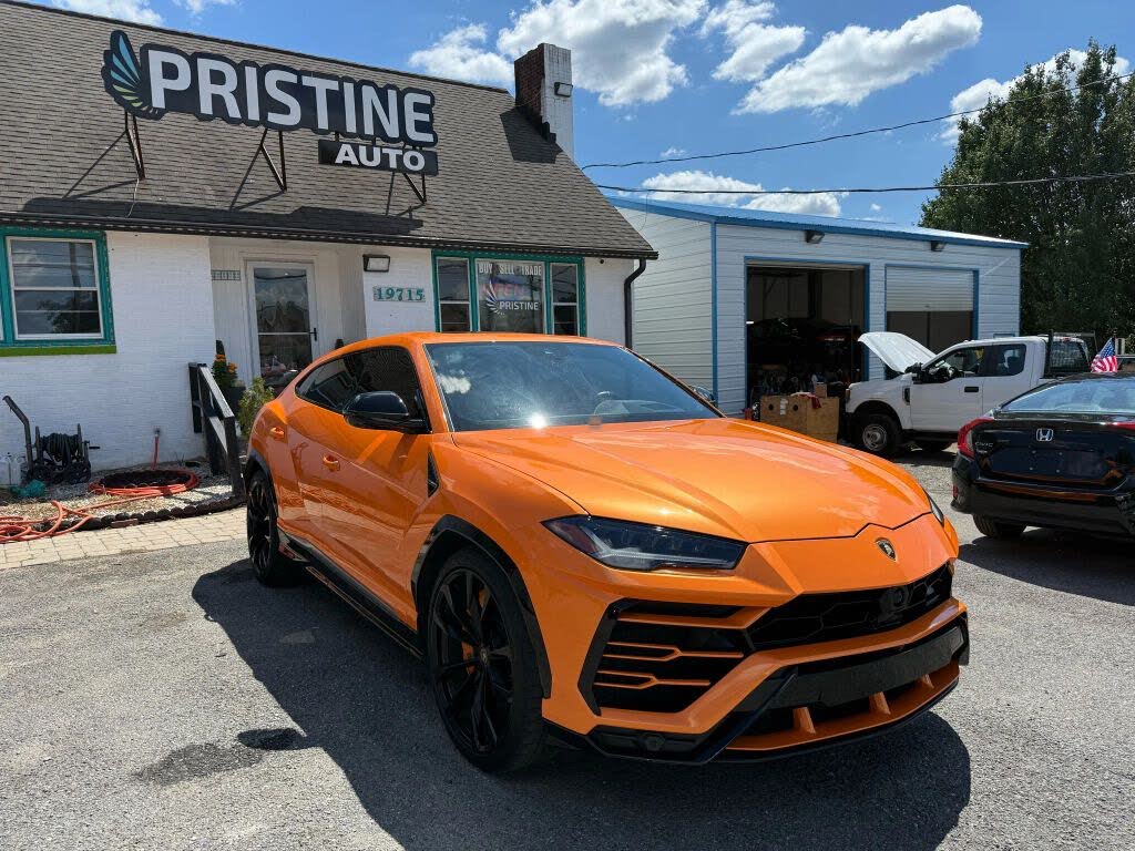 2021 Lamborghini Urus AWD