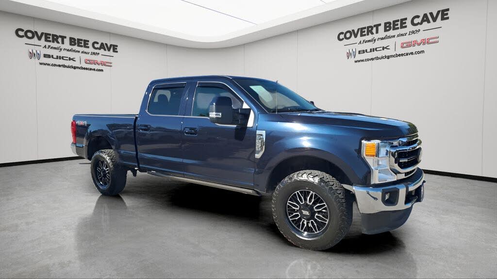 2022 Ford F-250 Super Duty Lariat Crew Cab 4WD
