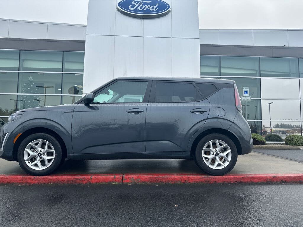 2023 Kia Soul LX FWD