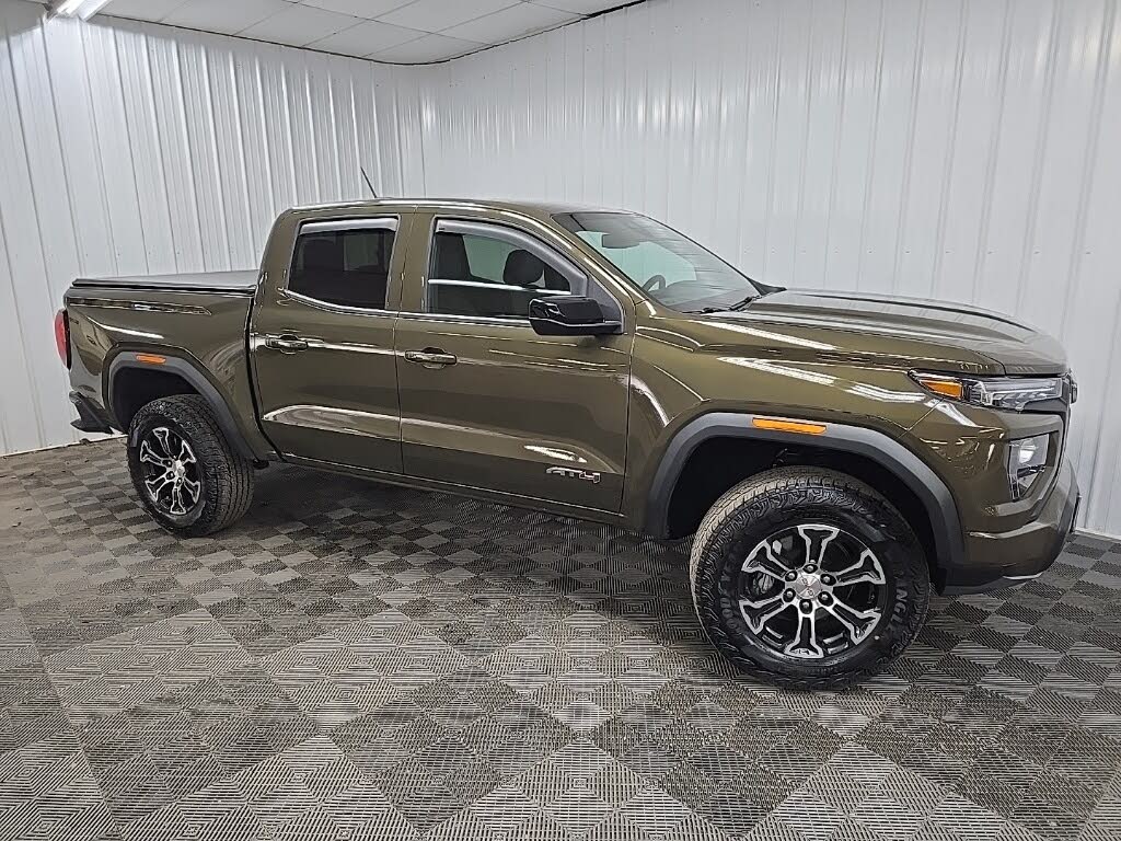 2024 GMC Canyon AT4 Crew Cab 4WD